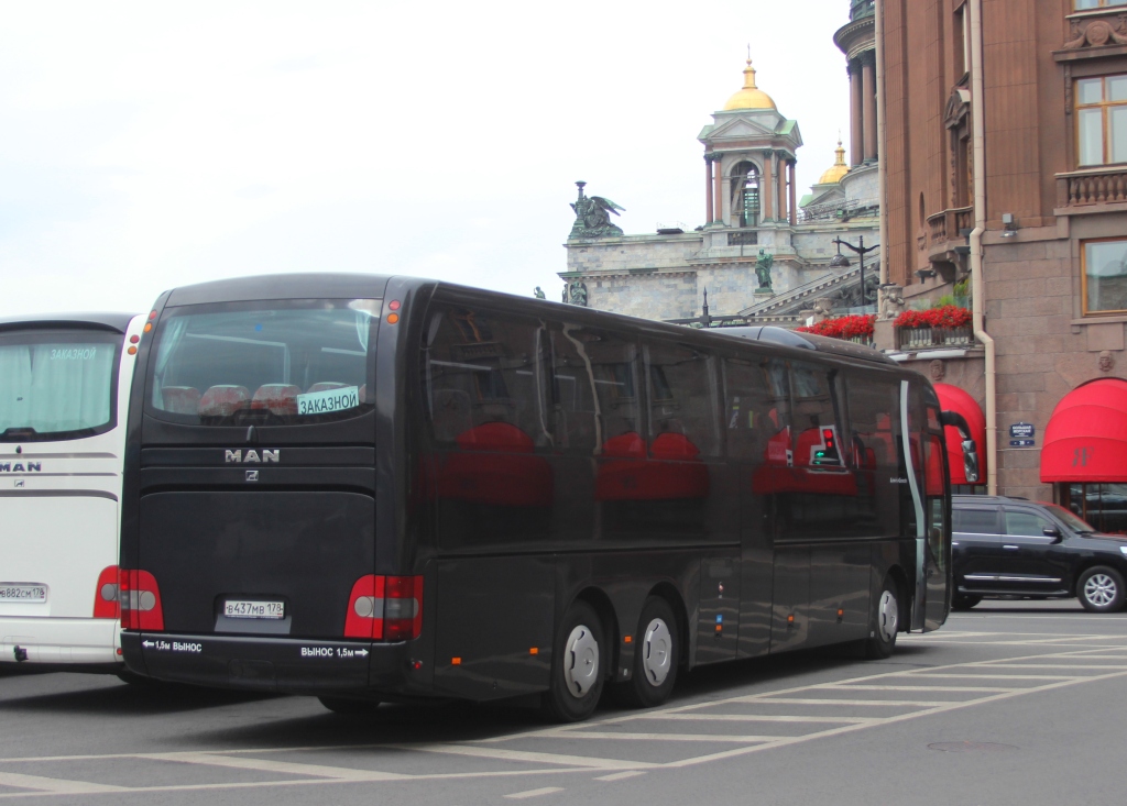 Санкт-Петербург. MAN R08 Lion's Top Coach в437мв