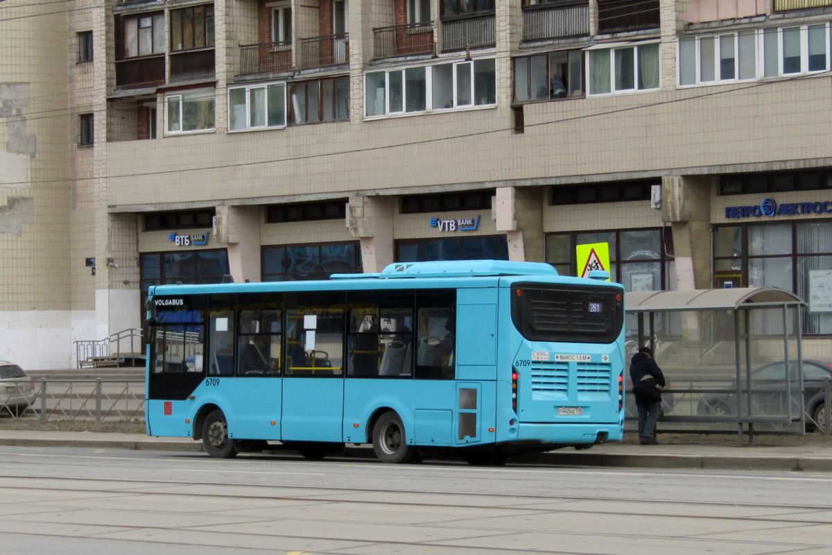 Санкт-Петербург. Volgabus-4298.G4 (LNG) р940не