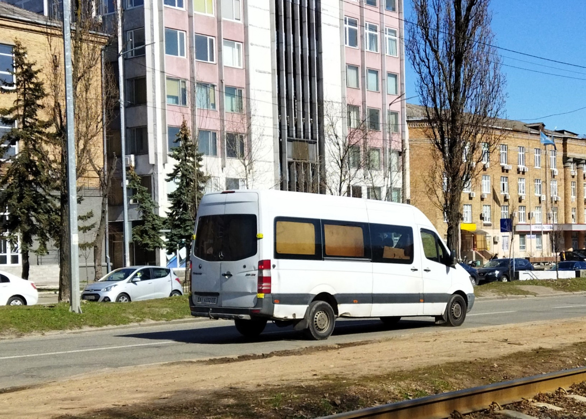 Киев. Mercedes-Benz Sprinter AI6332EE