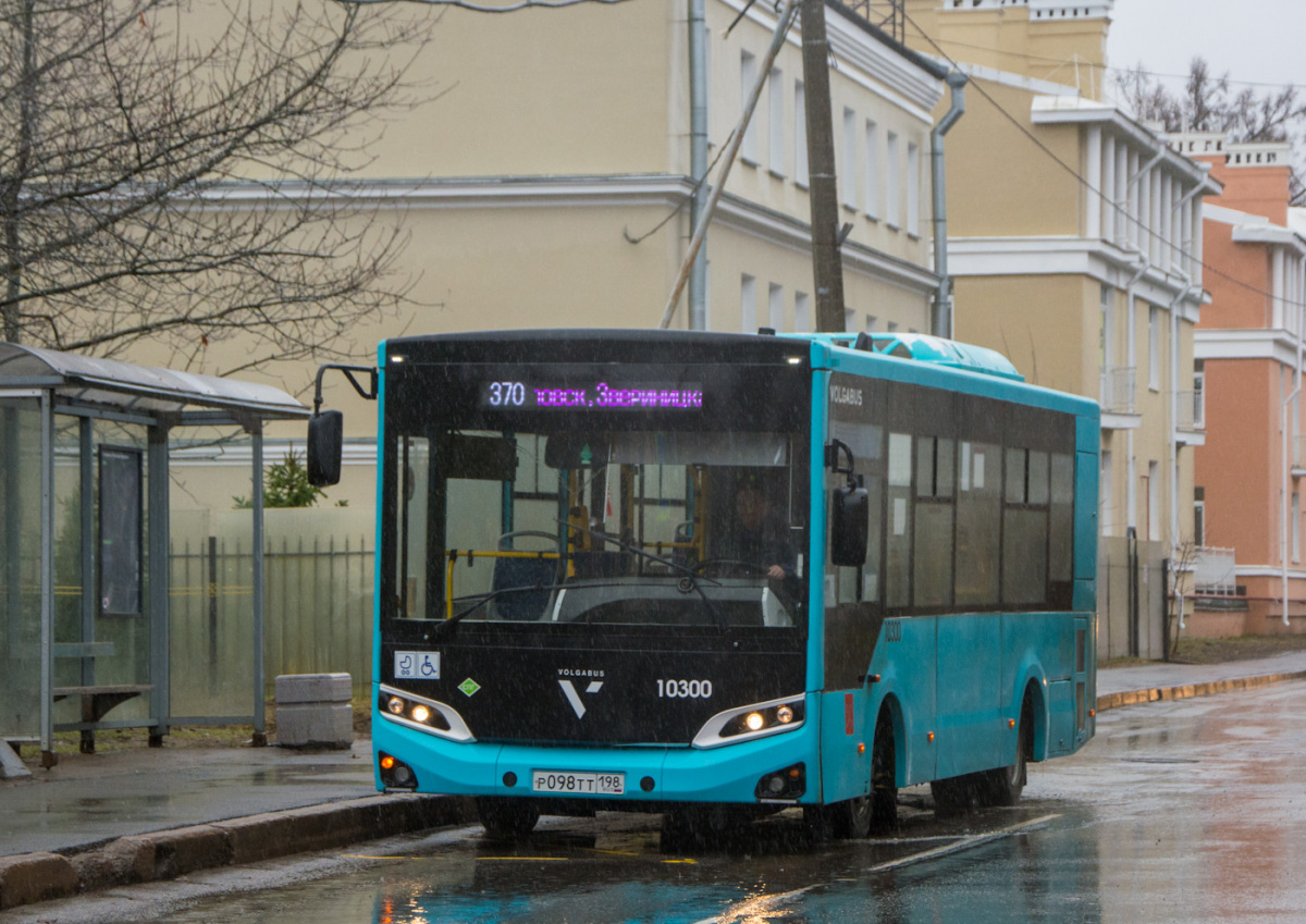 Санкт-Петербург. Volgabus-4298.G4 (LNG) р098тт