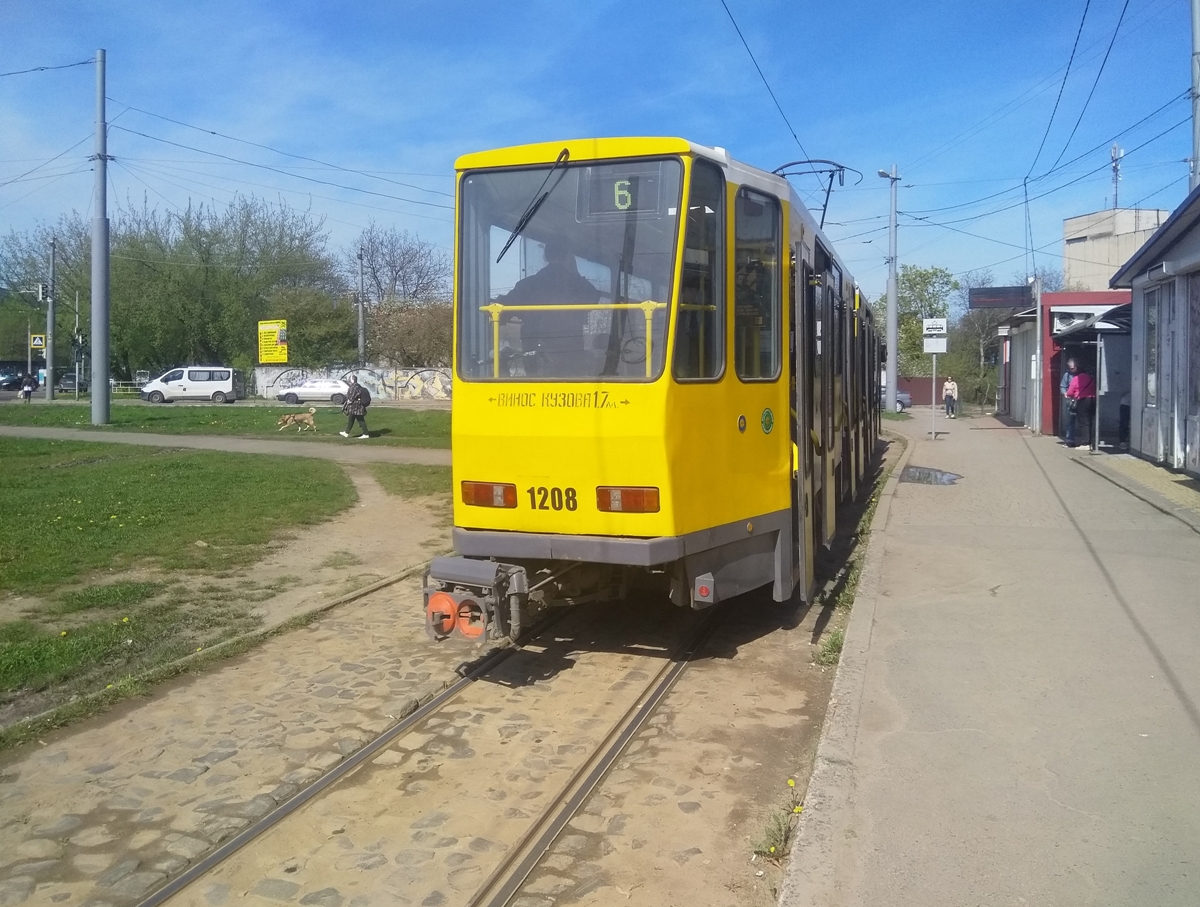 Львов. Tatra KT4DM №1208